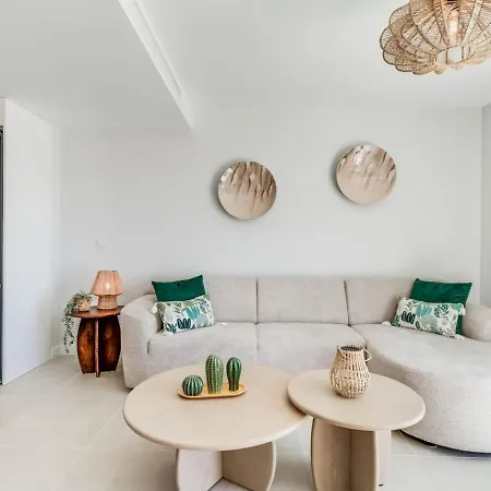 Apartment Aranya - Stylish Apt. With Great Views *